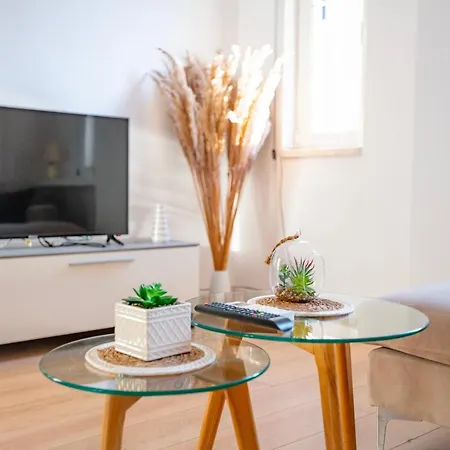 Center Modern App - The Nest Appartement