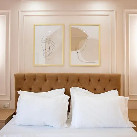 Center Modern App - The Nest