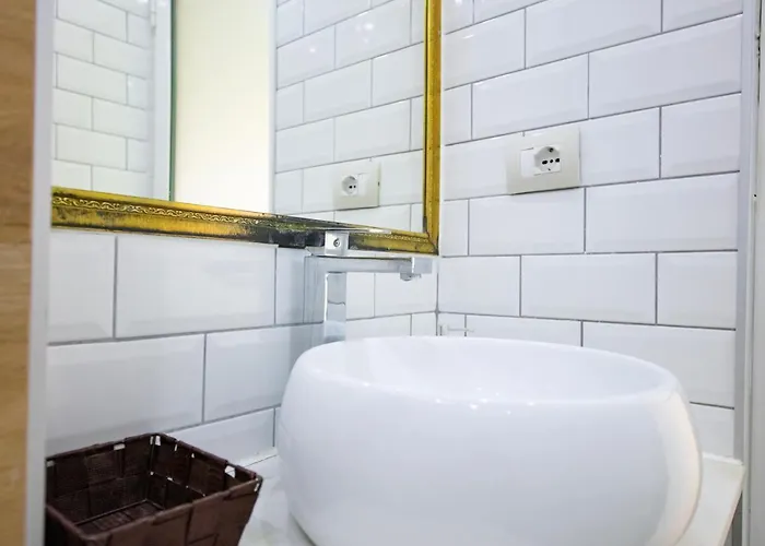 Center Modern App - The Nest *